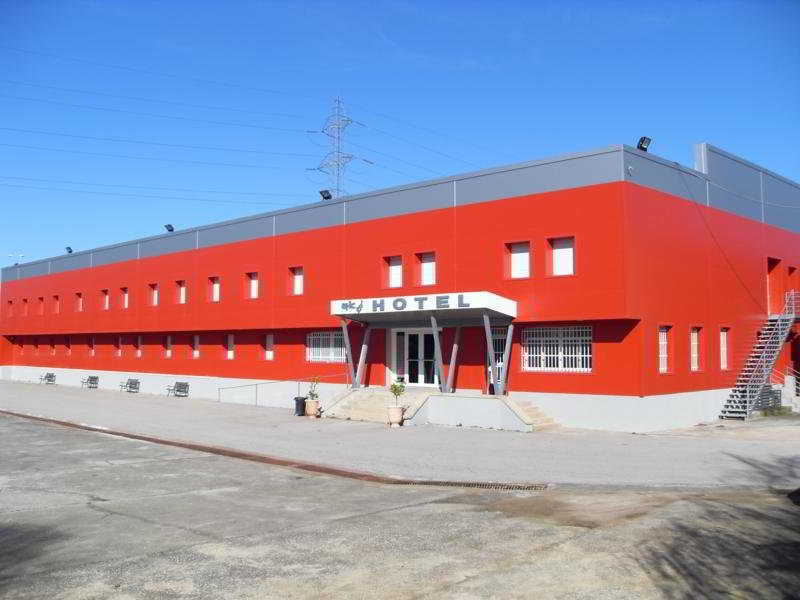 Ahc Hoteles Caces Extérieur photo